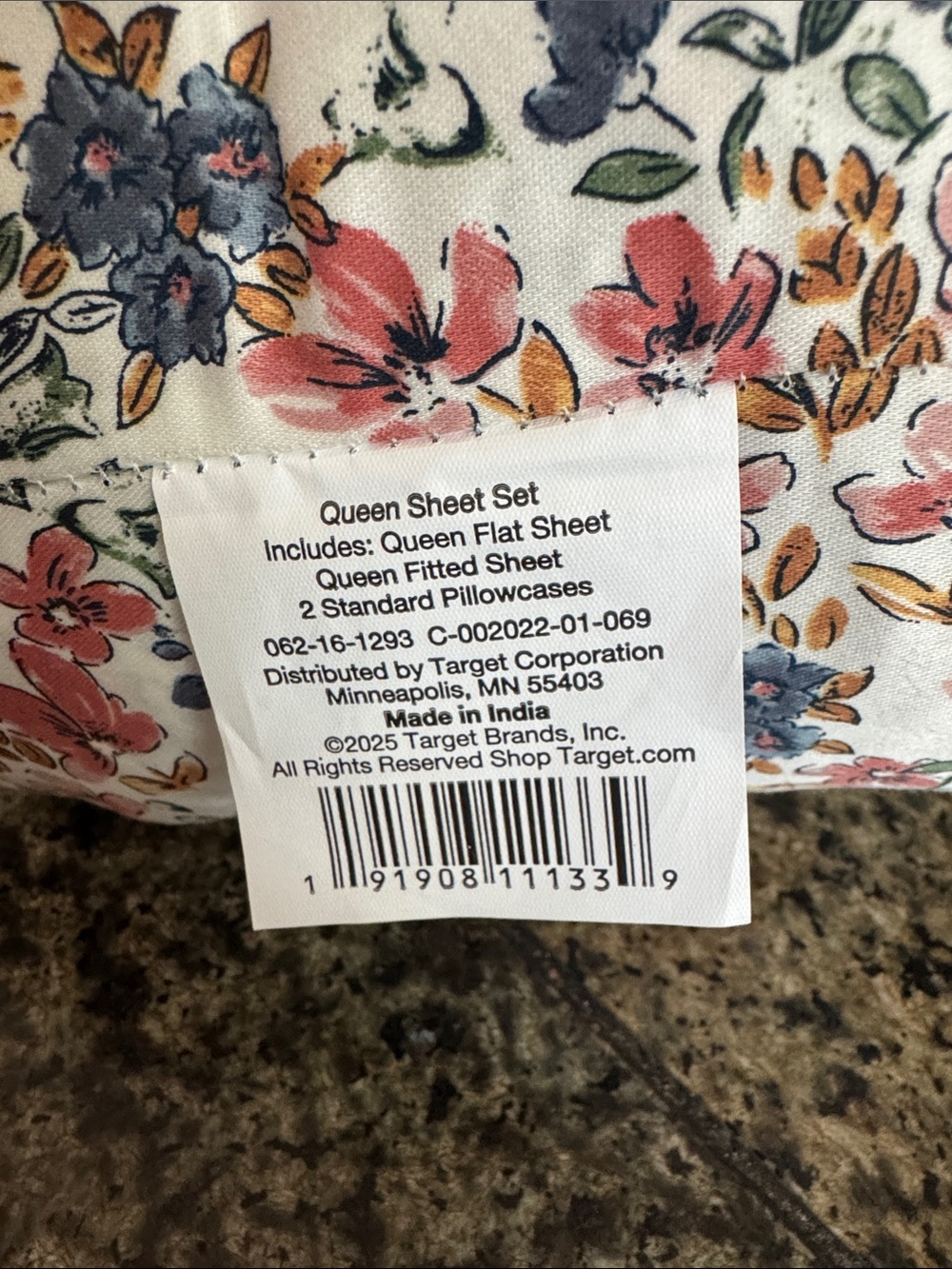 Queen sheet set 400 thread count 100% cotton Ditsy Floral Threshold - Picture 2 of 3